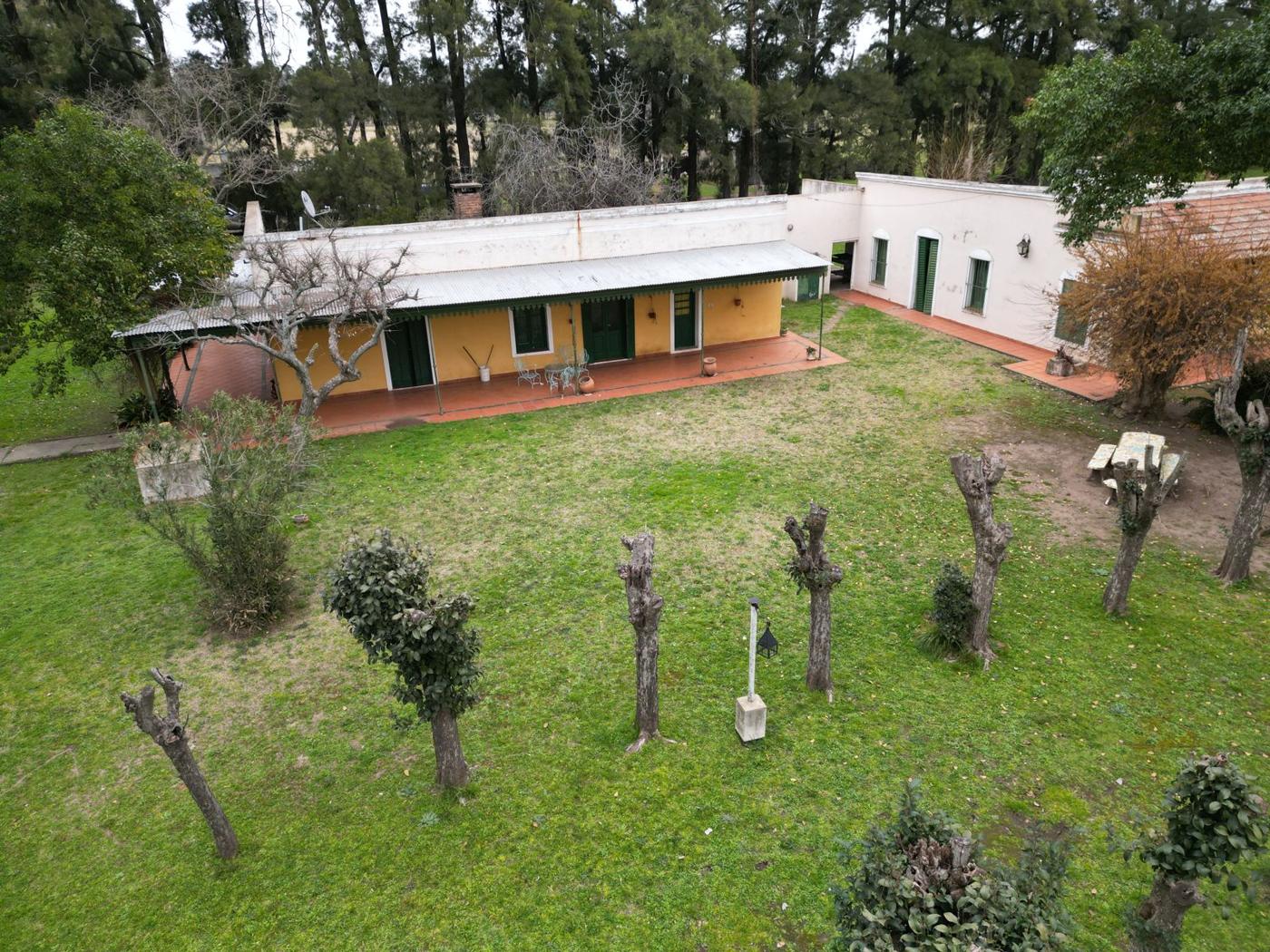 Chacra de 16 ha con casco y mejoras